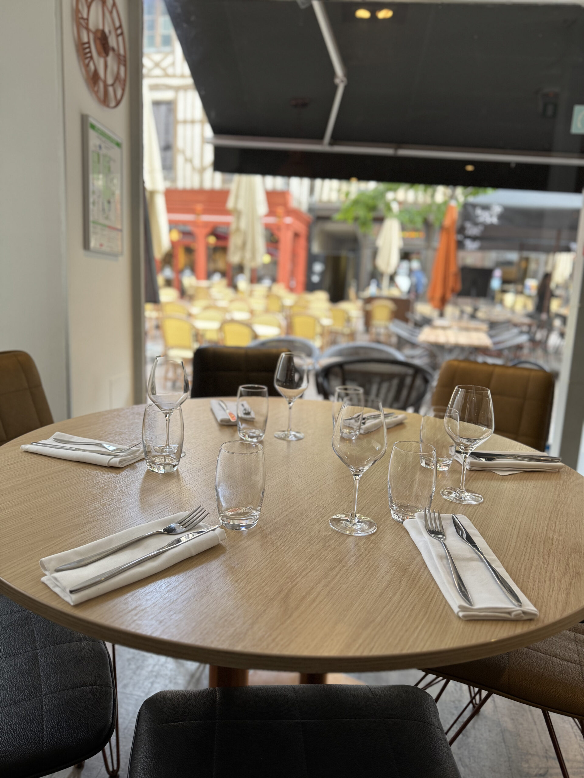 découvrez les restaurants incontournables d'agadir en 2026, alliant saveurs locales et expériences culinaires uniques pour un voyage gourmand inoubliable.