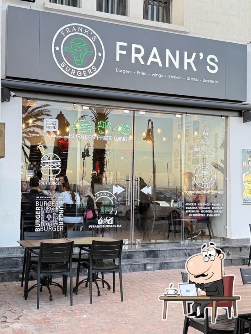 Franks Burger — restaurant à Agadir