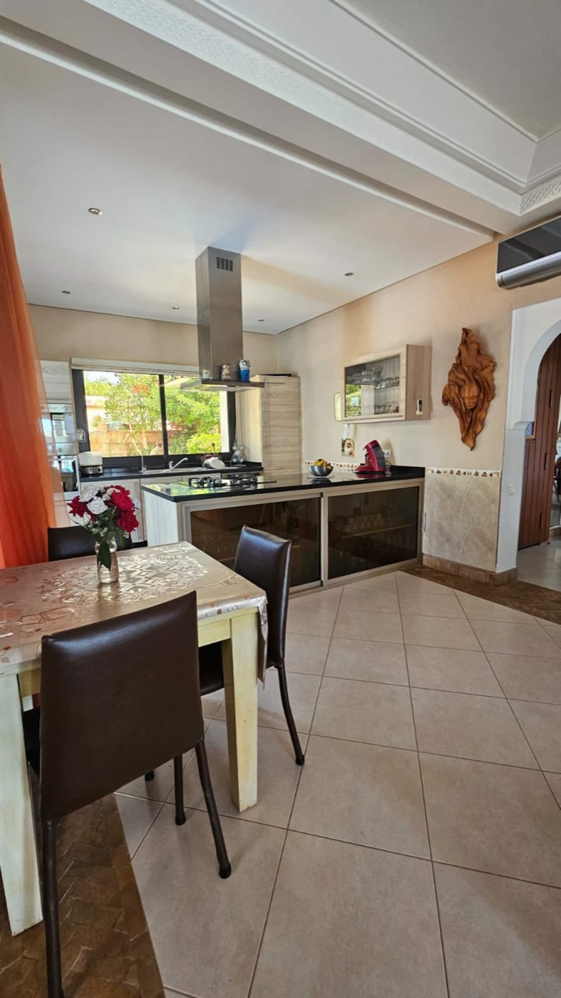 Salma — villa avec piscine à Agadir